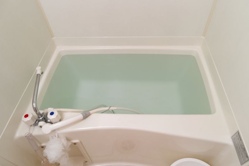 Bathtub Replacement in Summer